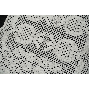 73435 SZYDEŁKO BIEŻNIK SERWETA BIAŁA W MAKÓWKI PIĘKNY WZÓR 80 X 36 CM (2).JPG