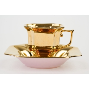 73476 CHODOV EMPÍR ZŁOTA FILIŻANKA MOKKA Z RÓŻOWEJ PORCELANY CUDEŃKO O GRANIASTYM KSZTAŁCIE (2).JPG