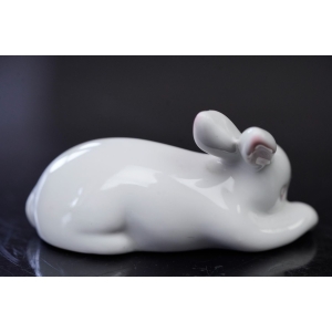73528 PORCELANOWA FIGURKA LEŻĄCEGO ZAJĄCA KRÓLIKA (4).JPG