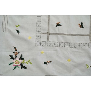 73827 BOŻE NARODZENIE KREMOWE PŁÓTNO RĘCZNY HAFT ŚLICZNY OBRUS 84 X 82 CM (2).JPG