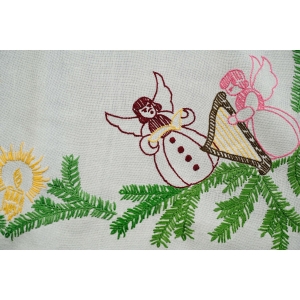 73831 BOŻE NARODZENIE OBRUSIK RĘCZNIE WYSZYWANE ANIOŁKI 67 X 66 CM (2).JPG