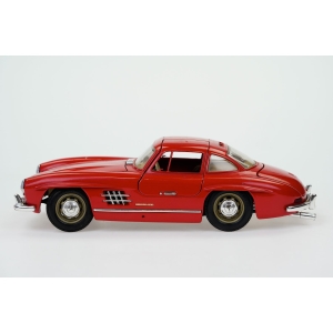 73844 MERCEDES BENZ 300 SL '1954 CZERWONY 124 BBURAGO (2).JPG