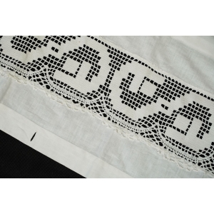 73983 ZAZDROSTKA LAMBREKIN PŁÓTNO I KORONKA 115 X 36 CM (2).JPG
