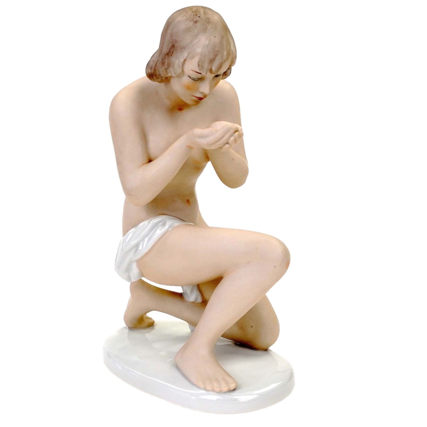 74018 WALLENDORF K. STEINER PORCELANOWA FIGURKI ROZNEGLIŻOWANEJ NIEWIAST AKT (1).jpg