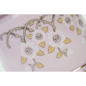 70837 CHODOV KWIATY BOMBONIERA Z RÓŻOWEJ PORCELANY (3).JPG