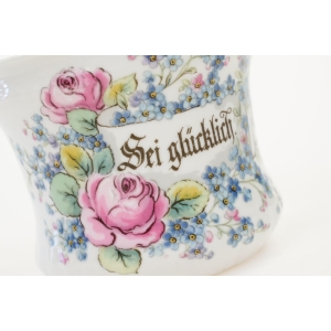 74131 BĄDŹ SZCZĘŚLIWA ZABYTKOWY KUBEK NIEZAPOMINAJKI I RÓŻE RĘCZNIE MALOWANY (3).JPG