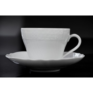 73790 HUTSCHENREUTHER DRESDEN FILIŻANKA ZE SPODKIEM W BIELI (2).JPG