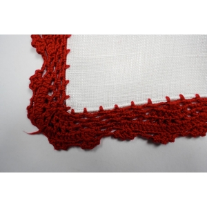 74298 BOŻE NARODZENIE OBRUS Z MOTYWAMI ŚWIĄTECZNYMI I SZYDEŁKOWĄ KORONKĄ 82 X 80 CM (4).JPG