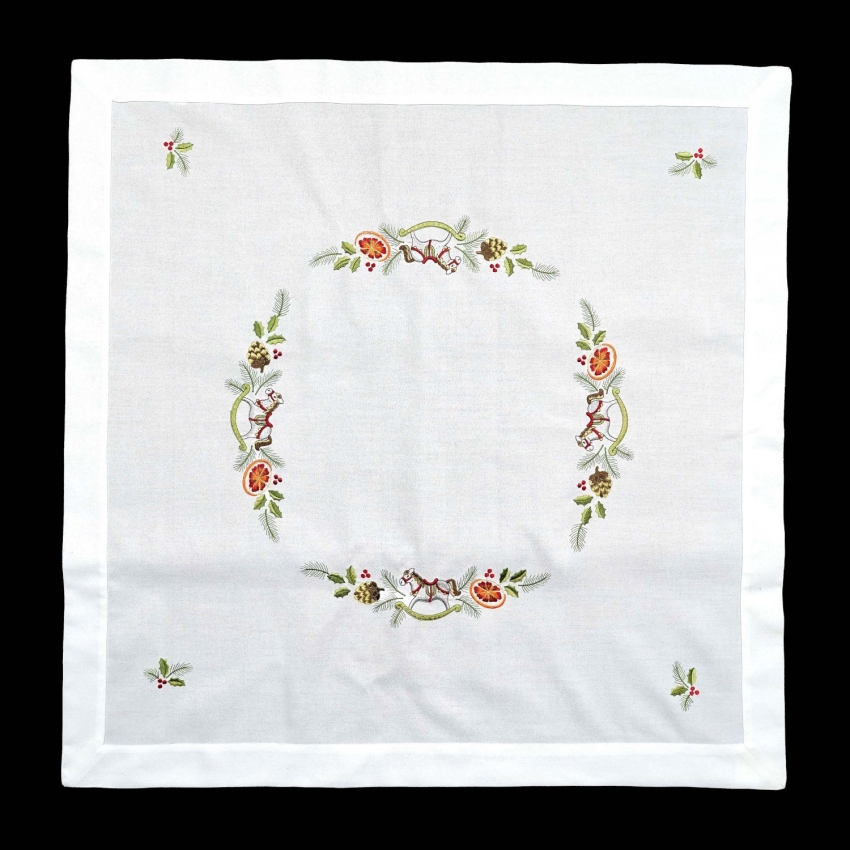 74307 BOŻE NARODZENIE BIAŁY OBRUS Z BARWNYM HAFTEM O MOTYWIE ŚWIĄTECZNYM 84 X 84 CM (1).jpg