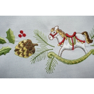 74307 BOŻE NARODZENIE BIAŁY OBRUS Z BARWNYM HAFTEM O MOTYWIE ŚWIĄTECZNYM 84 X 84 CM (3).JPG