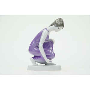 74312 HOLLOHAZA CUDOWNA RĘCZNIE MALOWANA FIGURA KOBIETY CZERPIĄCEJ WODĘ (2).JPG