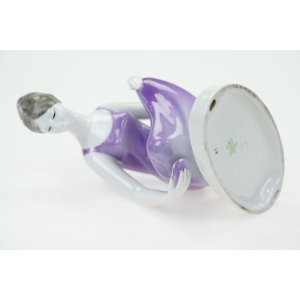 74312 HOLLOHAZA CUDOWNA RĘCZNIE MALOWANA FIGURA KOBIETY CZERPIĄCEJ WODĘ (4).JPG
