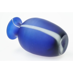 74361 KOBALTOWY SATYNOWY WAZON Z BIAŁĄ SMUGĄ O KLASYCZNYM KSZTAŁCIE (3).JPG