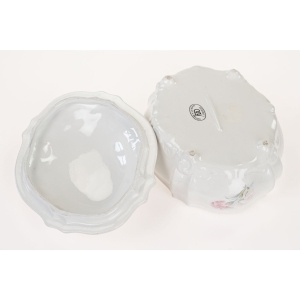 49219 LIMOGES UROCZE PUZDERKO PASTELOWE KWIATY RELIEFY I ZŁOCENIA (5).jpg