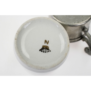 74580 FILIŻANKA DO MOKKI W CYNOWYM KOSZYCZKU Ż RÓŻANYM SZLACZKIEM (5).JPG