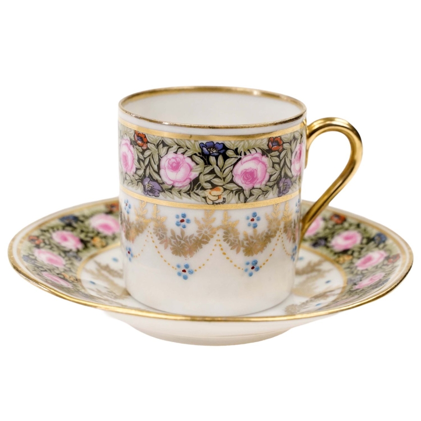 75057 KOLEKCJONERSKA MOKKA ZE SPODKIEM BOGATO ZDOBIONA KWIATÓW SZLACZKI (1).jpg