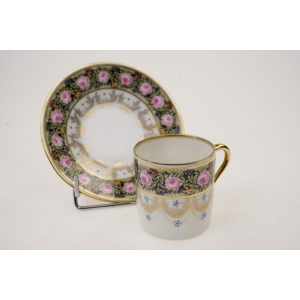 75057 KOLEKCJONERSKA MOKKA ZE SPODKIEM BOGATO ZDOBIONA KWIATÓW SZLACZKI (4).jpg