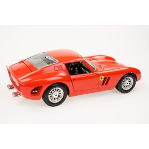 75090 FERRARI GTO '1962 CZERWONY 118 BBURAGO (4).jpg