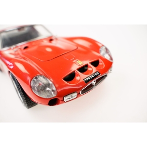 75090 FERRARI GTO '1962 CZERWONY 118 BBURAGO (5).jpg