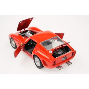 75090 FERRARI GTO '1962 CZERWONY 118 BBURAGO (6).jpg
