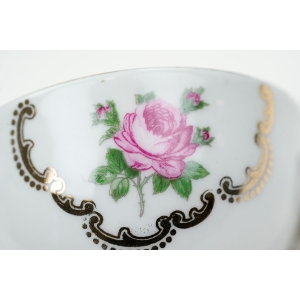 75250 KAHLA FILIŻANKA MOKKA ZE SPODKIEM DROBNE RÓŻYCZKI (3).jpg