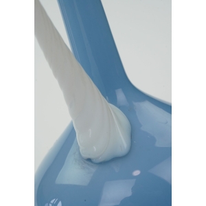 75638 BŁĘKITNY WAZON Z BIAŁYM UCHEM DZBAN NA BIAŁEJ NODZE EMPOLI (3).jpg