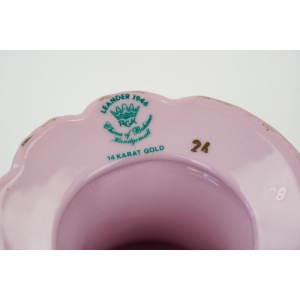 70831 LEANDER FELICJA GŁĘBSZA PATERKA NA NÓŻCE NA CZEKOLADKI Z RÓŻOWEJ PORCELANY KOLOROWE KWIATKI (5).JPG