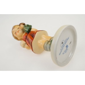 76260 GOEBEL I. HUMMEL FIGURKA DZIEWCZYNKI Z PACYNKĄ (4).jpg