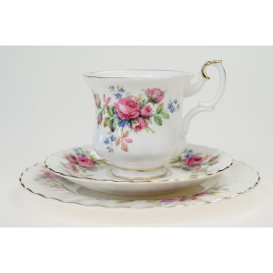 76264 ROYAL ALBERT MOSS ROSE ŚLICZNA ŚNIADANIÓWKA (2).jpg