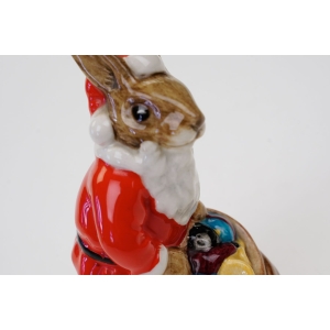 76299 WIELKANOC ROYAL DOULTON FIGURKA KRÓLICZKA W STROJU MIKOŁAJA (2).jpg