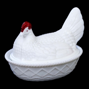 WIELKANOC WESTMORELAND MALOWANA MLECZNA KURA POJEMNIK SYGNOWANA