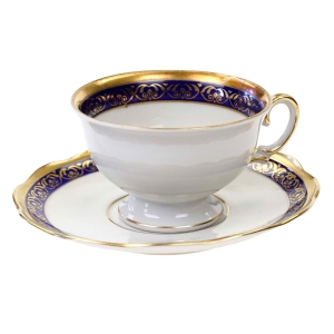 KPM WAŁBRZYCH MOKKA ZE SPODKIEM KOBALTOWE SZLACZKI ZE ZŁOTYMI WZORAMI