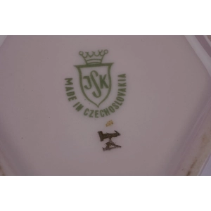 41433 STRUŽNA GRANIASTY KUBEK Z RÓŻOWEJ PORCELANY DZIKIE RÓŻE (6).jpg