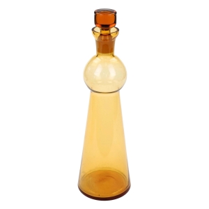 INTRYGUJĄCA BURSZTYNOWA KARAFKA LAURA?