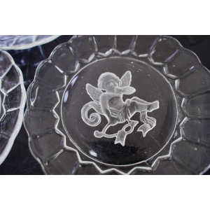 76548 ZĄBKOWICE KOMPLET 4 TALERZY Z KUPIDYNAMI AMORKAMI (2).jpg