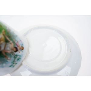 76815 ŚLICZNA SECESYJNA FILIŻANKA ZE SPODKIEM SCENKA Z NIMFĄ I AMORKIEM NIEZAPOMINAJKI (6).jpg