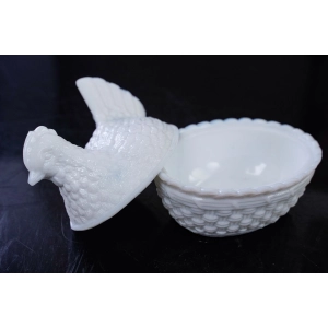 76867 LATTIMO MAŁA TŁUŚCIUTKA KURKA POJEMNIK MASELNICA W BIELI WYS. 10,5 CM (4).jpg