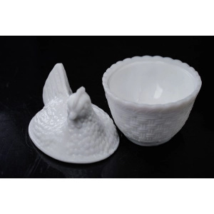 76868 LATTIMO MALUTKA TŁUŚCIUTKA KURKA POJEMNIK MASELNICA W BIELI WYS. 9 CM (4).jpg