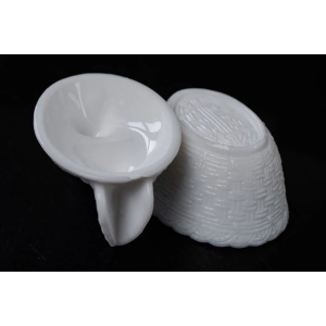 76868 LATTIMO MALUTKA TŁUŚCIUTKA KURKA POJEMNIK MASELNICA W BIELI WYS. 9 CM (5).jpg