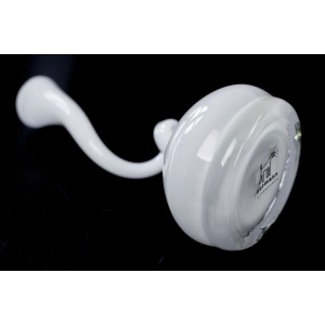 76870 NORMANN KOPENHAGA B. BONNESEN SZKŁO ARTYSTYCZNE BIAŁY WAZON SWING ZE SKRĘCONĄ SZYJKĄ (3).jpg