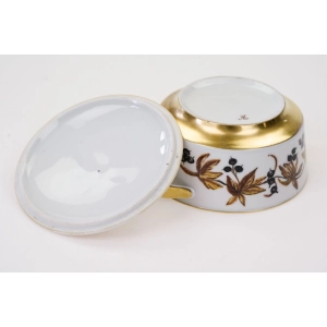 76971 ŚLICZNE NACZYNIE Z POKRYWĄ I USZKAMI Z ŻOŁĘDZIEM (5).jpg