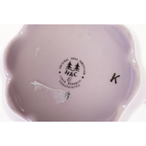 46912 CHODOV KUBEK Z RÓŻOWEJ PORCELANY W RÓŻYCZKI I ZŁOCENIA (6).jpg