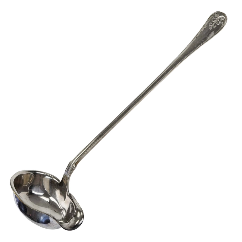 77140 SKANDYNAWIA CHOCHLA ŁYŻKA WAZOWA PLATEROWANA SREBREM LILIA FRANCUSKA (1).jpg