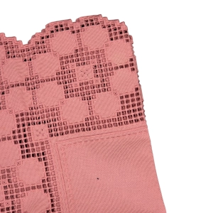 77359 HAFT HARDANGER OBRUS W KOLORZE PUDROWEGO RÓŻU ŚLICZNOŚCI 80,5 X 79 CM (5).jpg