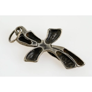 77670 SREBRO WAGA 4,6 G WISIOREK KSZTAŁCIE KRZYŻYKA Z PANEM JEZUSEM (3).jpg
