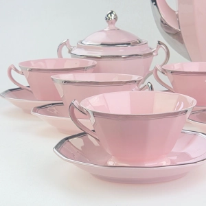 77721 CHODOV GRANIASTY SERWIS DO KAWY 6 OSÓB Z RÓŻOWEJ PORCELANY CUDEŃKO SREBRZENIA (3).jpg