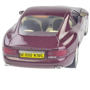 77745 GUILOY ASTON MARTIN DB7 118 MODEL AUTA (9).jpg