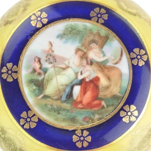 77754 A. KAUFFMAN ŚLICZNA BOMBONIERA PUZDRO ZE SCENKĄ MITOLOGICZNĄ (5).jpg