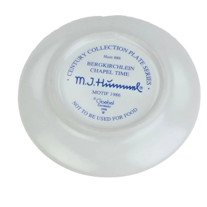 77760 GOEBEL I. HUMMEL MINI TALERZ Z DZIEWCZYNKĄ (6).jpg