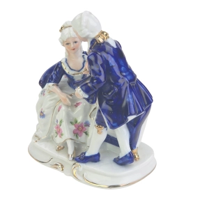 77772 ŚLICZNA RĘCZNIE MALOWANA GRUPA FIGURALNA NA SOFIE CAPODIMONTE (6).jpg